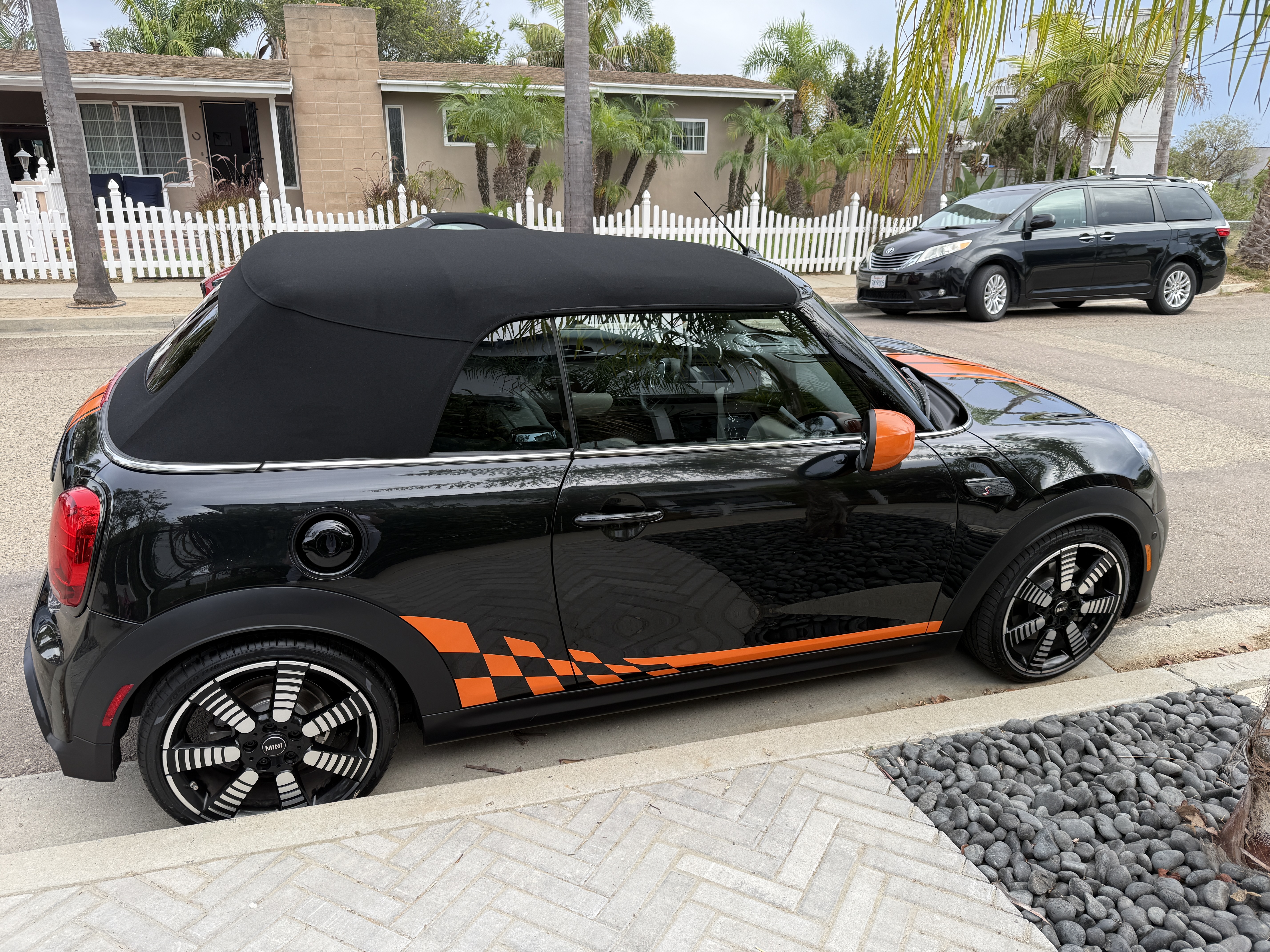 Used 2024 MINI Cooper S FWD image 5