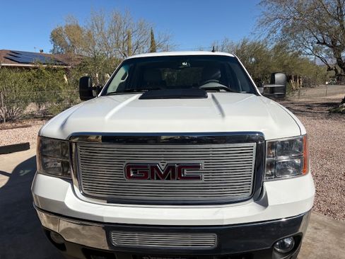 Used 2012 GMC Sierra 2500 SLT w/ Suspension Package, Off-Road image 2