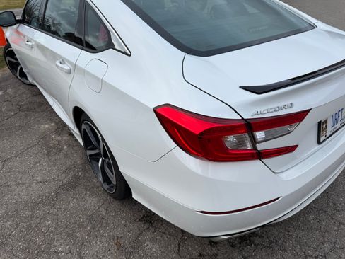 Used 2022 Honda Accord Sport image 11