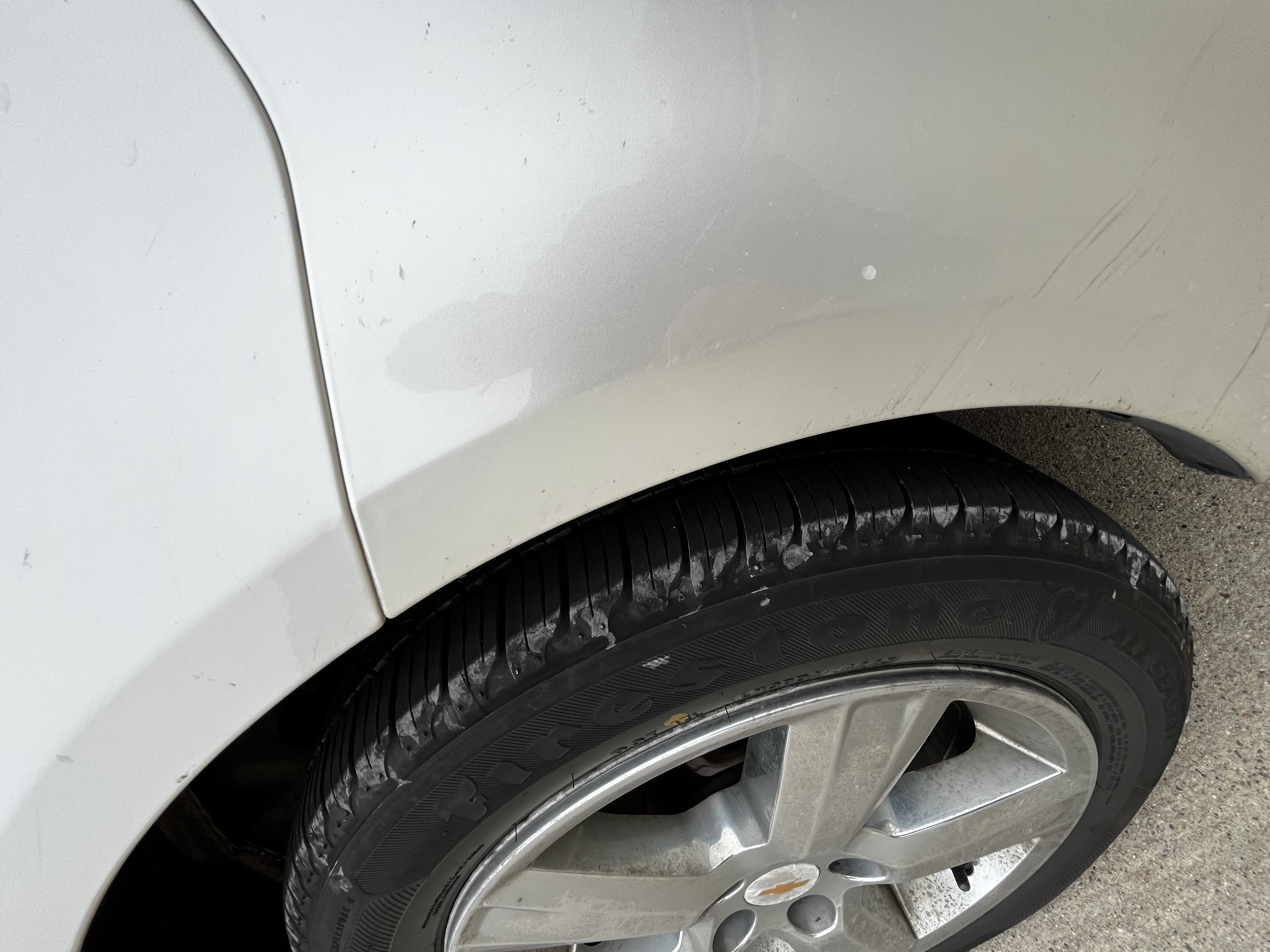 Used 2011 Chevrolet Malibu LT w/ White Diamond Premium Package FWD image 4