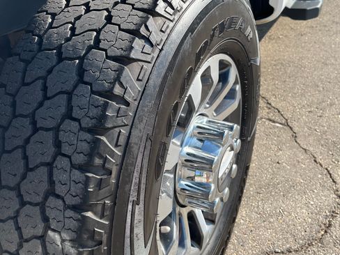 Used 2022 Ford F250 Lariat w/ Lariat Ultimate Package image 16