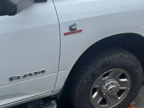 Used 2022 RAM 2500 Big Horn AWD/4WD image 4
