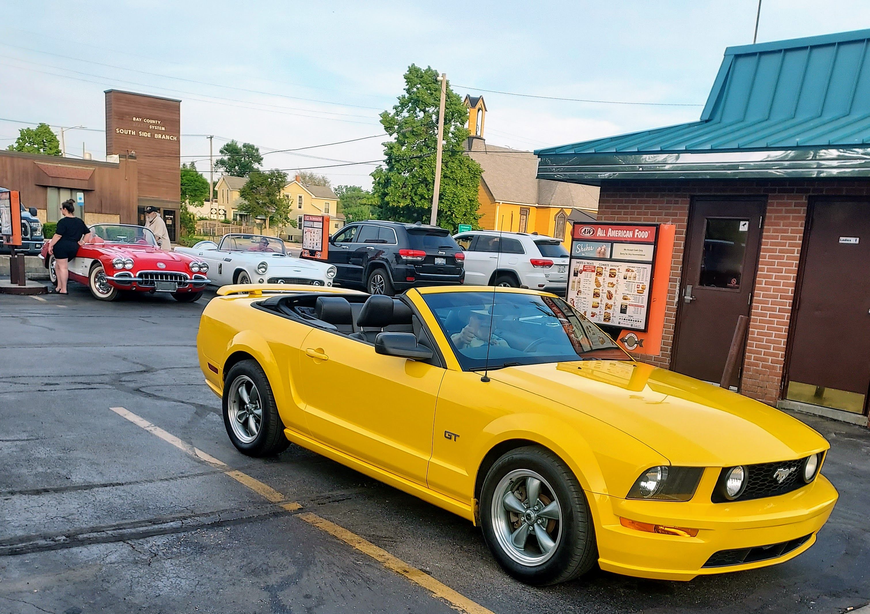 Used 2005 Ford Mustang GT Premium RWD image 2