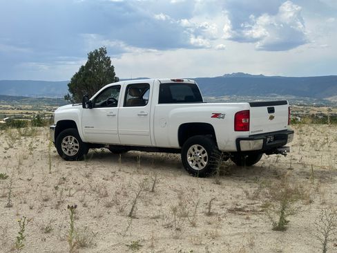 Used 2013 Chevrolet Silverado 3500 LTZ w/ LTZ Plus Package image 9