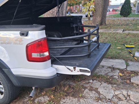 Used 2007 Ford Explorer Sport Trac XLT image 6