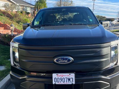 Used 2022 Ford F150 Lightning Pro image 2