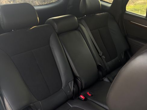 Used 2010 Hyundai Santa Fe SE image 11