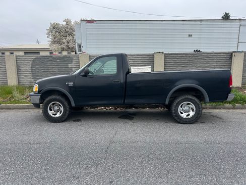 Used 1998 Ford F150 4x4 Regular Cab image 1