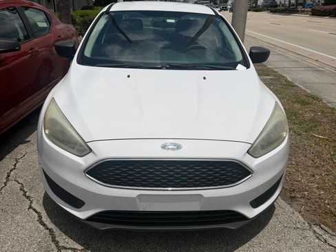 Used 2015 Ford Focus S FWD image 1