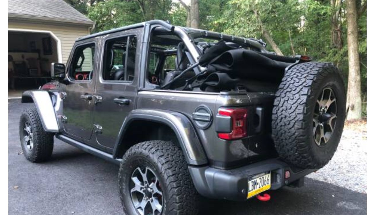 Used 2019 Jeep Wrangler Unlimited Rubicon AWD/4WD image 2
