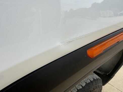 Used 2021 GMC Sierra 3500 4x4 Regular Cab w/ Convenience Package image 4