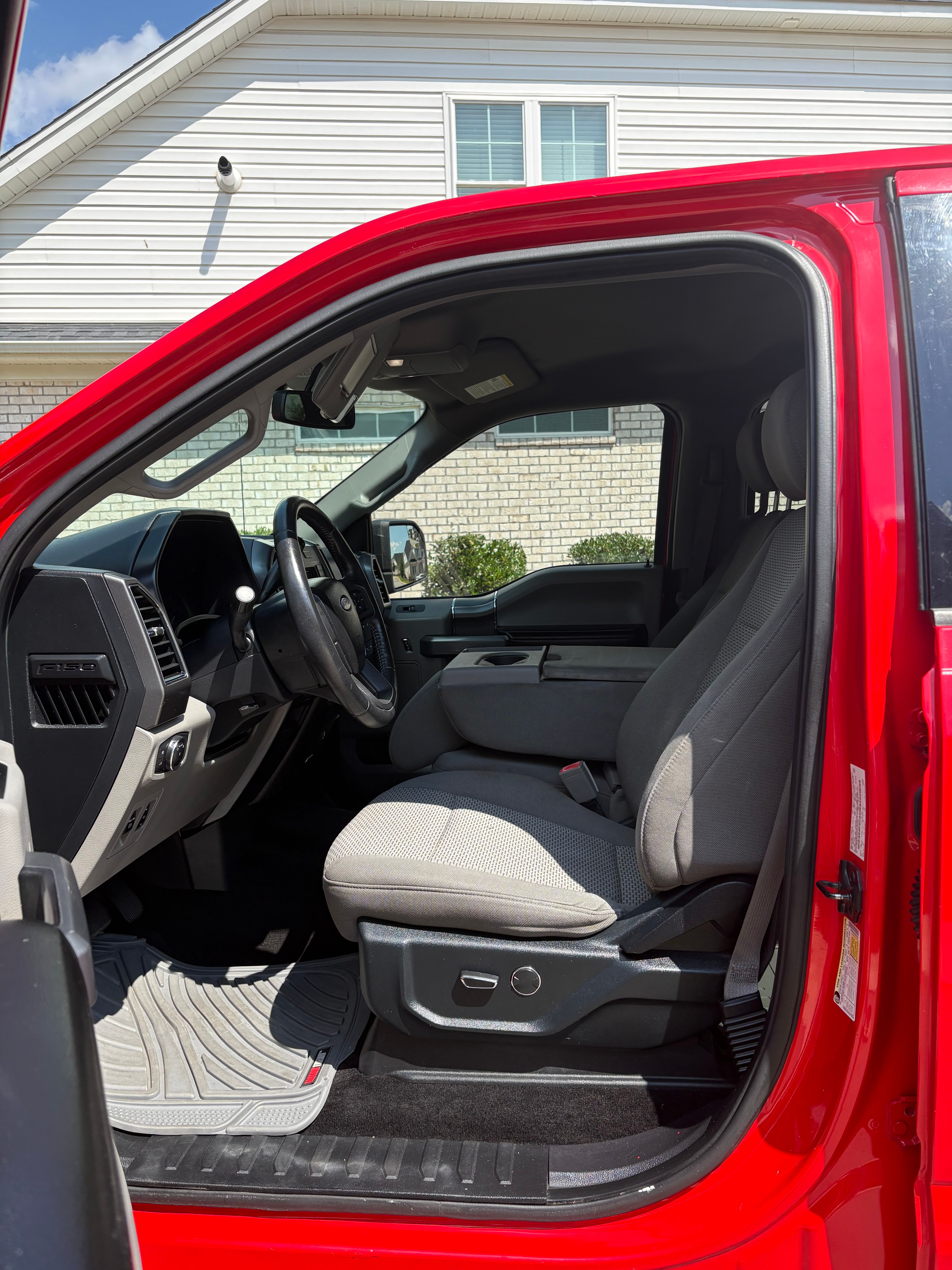 Used 2018 Ford F150 XLT w/ Equipment Group 301A Mid AWD/4WD image 12