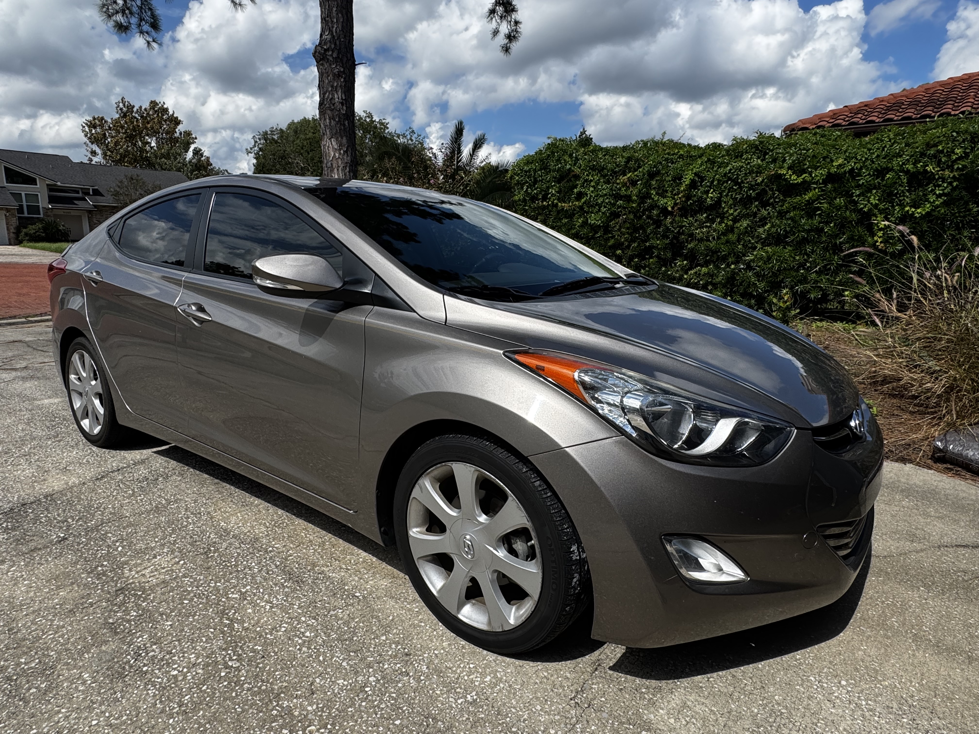 Used 2013 Hyundai Elantra Limited w/ Technology Pkg FWD image 1