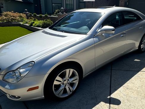 Used 2009 Mercedes-Benz CLS 550 image 1