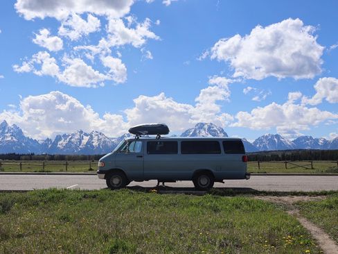 Used 1997 Dodge B3500 image 1