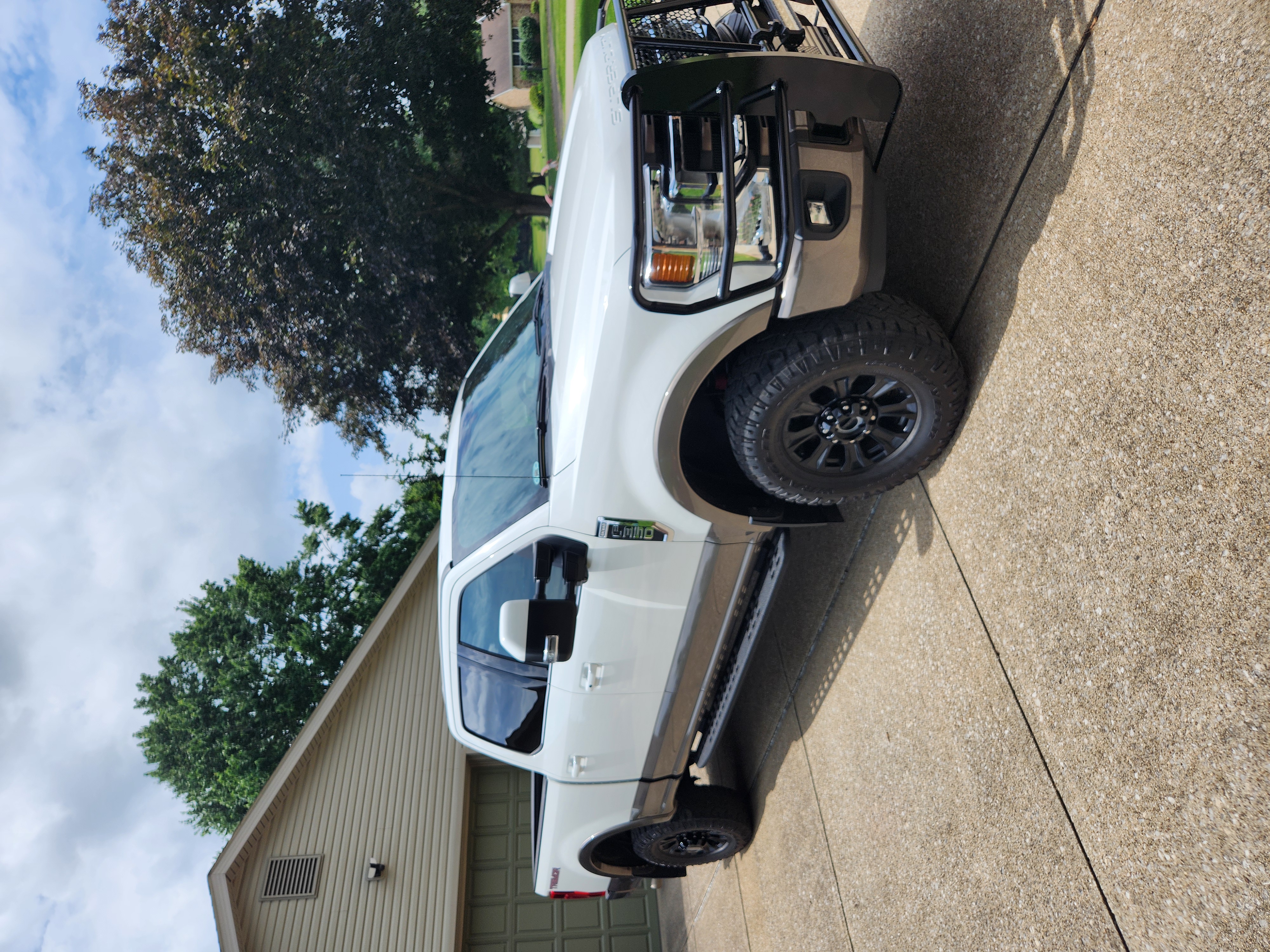 Used 2020 Ford F350 King Ranch w/ Tremor Off-Road Package AWD/4WD image 2