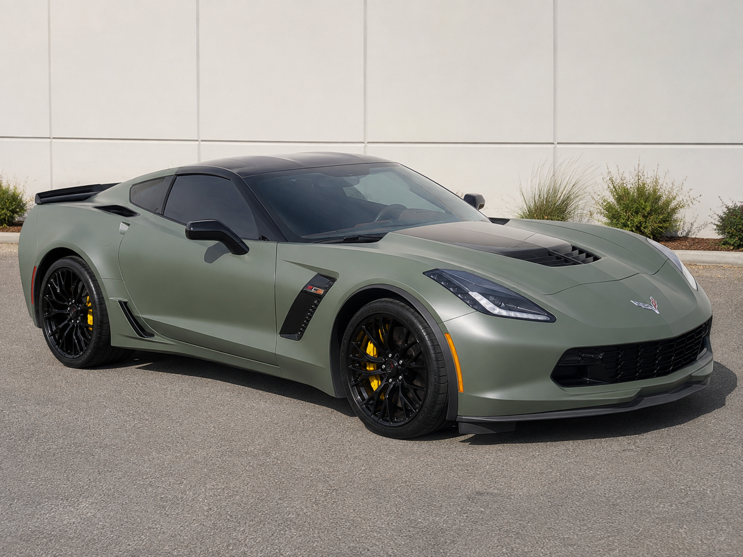 Used 2016 Chevrolet Corvette Z06 w/ 3LZ Preferred Equipment Group RWD image 8