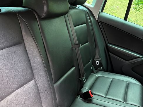 Used 2012 Volkswagen Tiguan S AWD/4WD image 11