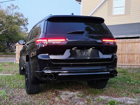 Used 2021 Jeep Grand Cherokee L Overland w/ Quick Order Package 25N image 9