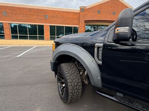 Used 2018 Ford F250 XLT image 30