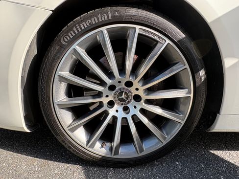 Used 2018 Mercedes-Benz SL 550 image 15