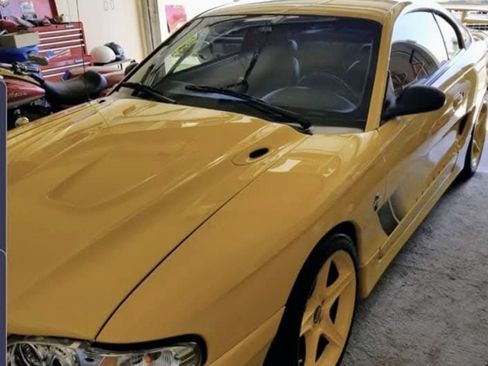 Used 1998 Ford Mustang GT image 2