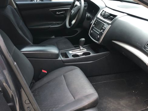 Used 2017 Nissan Altima 2.5 S w/ Power Driver Seat Package image 9