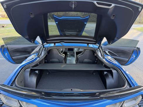 Used 2016 Chevrolet Corvette Z06 w/ 3LZ Preferred Equipment Group image 16