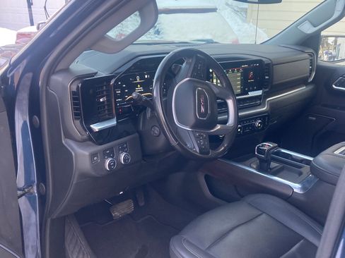 Used 2022 GMC Sierra 1500 SLT w/ SLT Convenience Package image 9