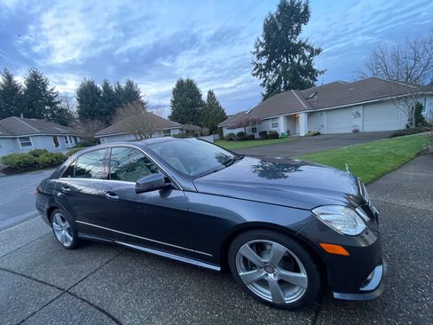 Used 2011 Mercedes-Benz E 350 Sedan image 1