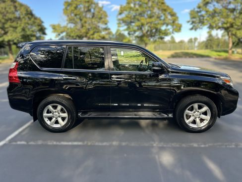 Used 2010 Lexus GX 460 w/ Comfort Plus Pkg AWD/4WD image 9