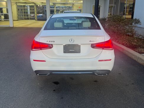 Used 2022 Mercedes-Benz A 220 4MATIC image 5