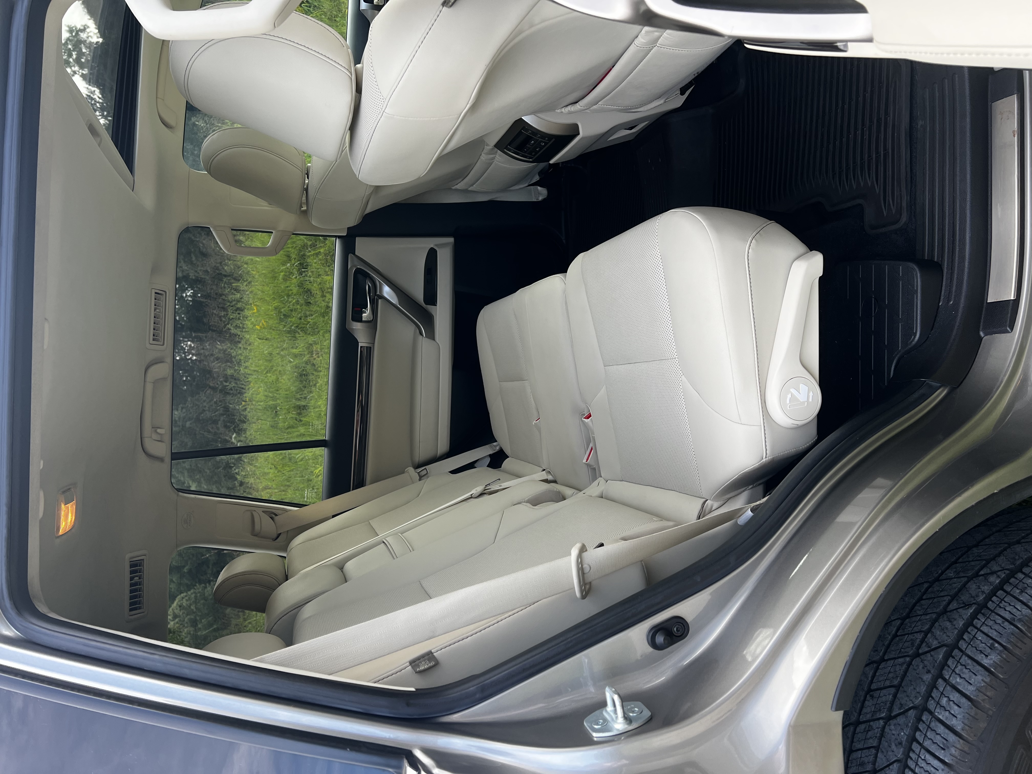 Used 2021 Lexus GX 460 Premium w/ Premium Package AWD/4WD image 9