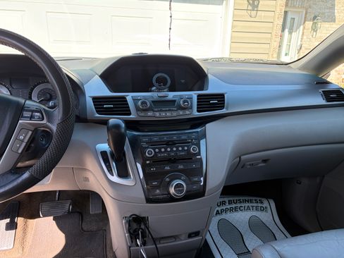 Used 2011 Honda Odyssey Touring image 23