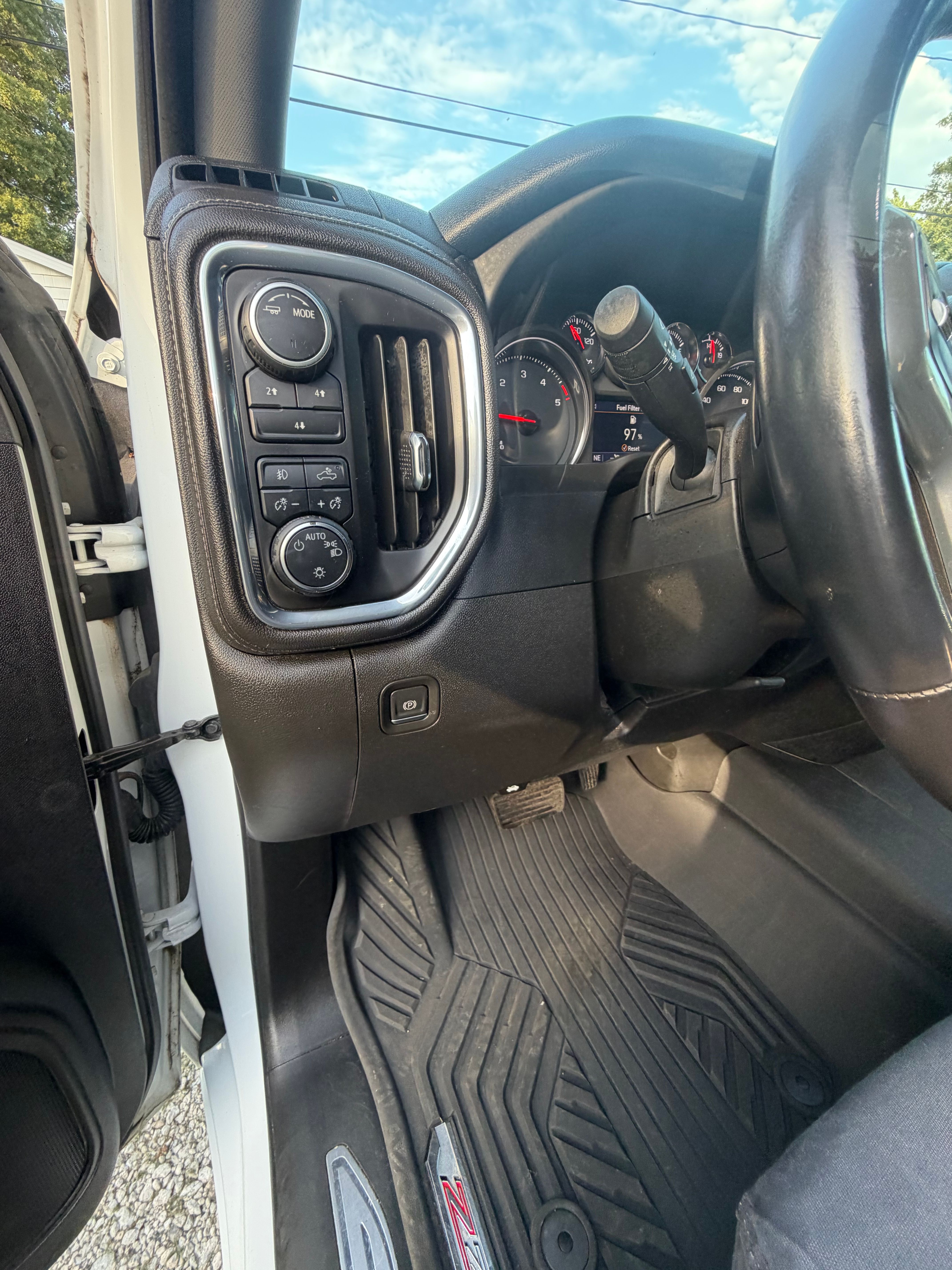 Used 2022 Chevrolet Silverado 3500 LT w/ Convenience Package AWD/4WD image 22