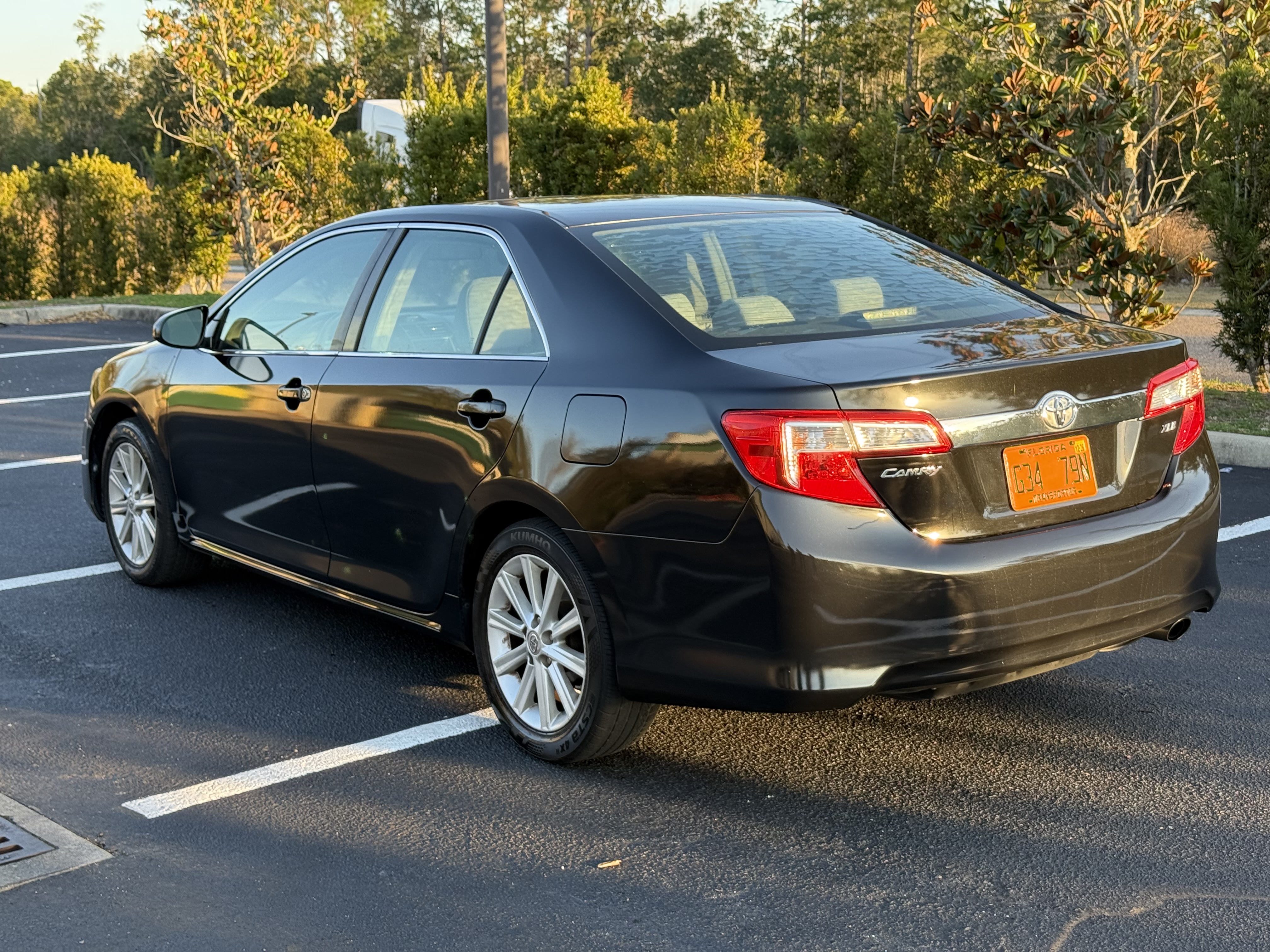 Used 2012 Toyota Camry XLE FWD image 5