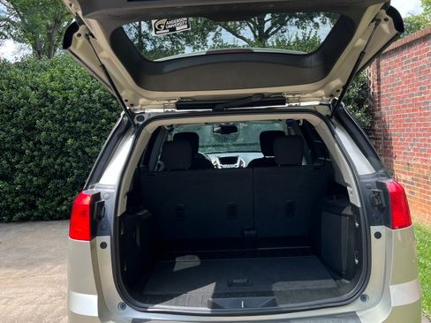 Used 2013 GMC Terrain SLE image 6