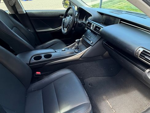 Used 2015 Lexus IS 250 AWD w/ Navigation System Package image 10