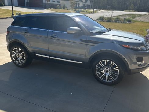 Used 2012 Land Rover Range Rover Evoque Prestige image 5