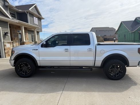 Used 2014 Ford F150 FX4 w/ Equipment Group 402A Luxury image 17