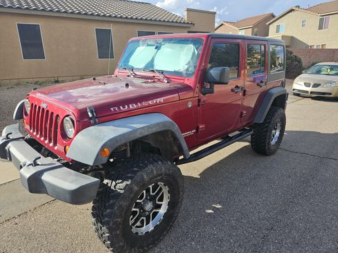 Used 2012 Jeep Wrangler Unlimited Rubicon w/ Connectivity Group image 8