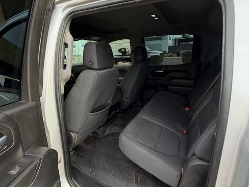 Used 2022 Chevrolet Silverado 1500 LT image 10