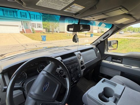 Used 2012 Ford F150 XLT w/ XLT Chrome Pkg image 9