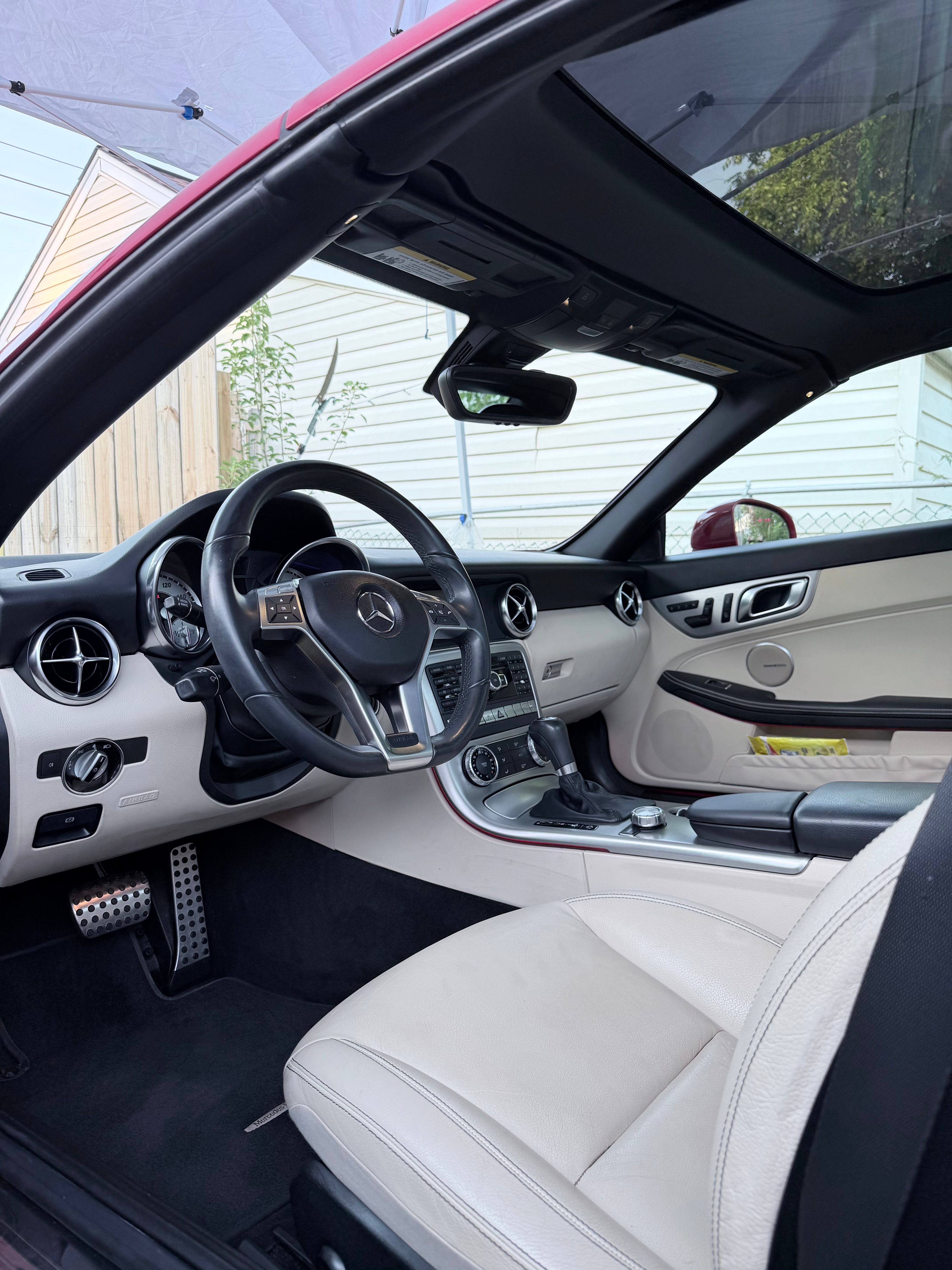Used 2012 Mercedes-Benz SLK 350 image 11