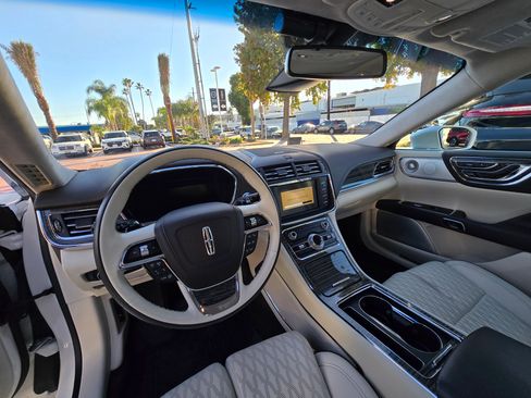 Used 2018 Lincoln Continental Black Label w/ Rear-seat Package image 23