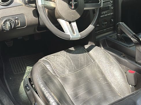 Used 2008 Ford Mustang GT RWD image 9
