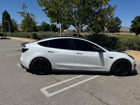 Used 2022 Tesla Model 3 Performance AWD/4WD image 8