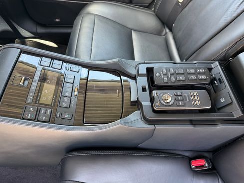 Used 2016 Lexus LS 460 L RWD image 8