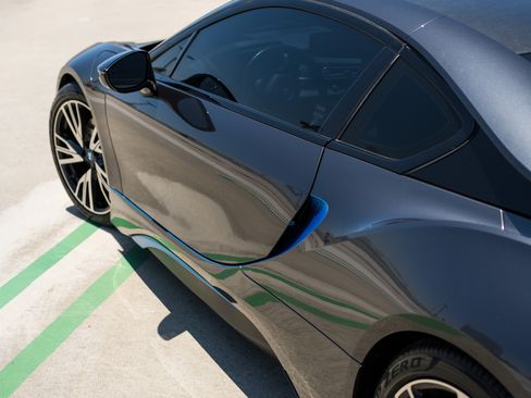 Used 2016 BMW i8 AWD/4WD image 9