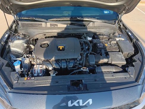 Used 2024 Kia Forte LXS image 2